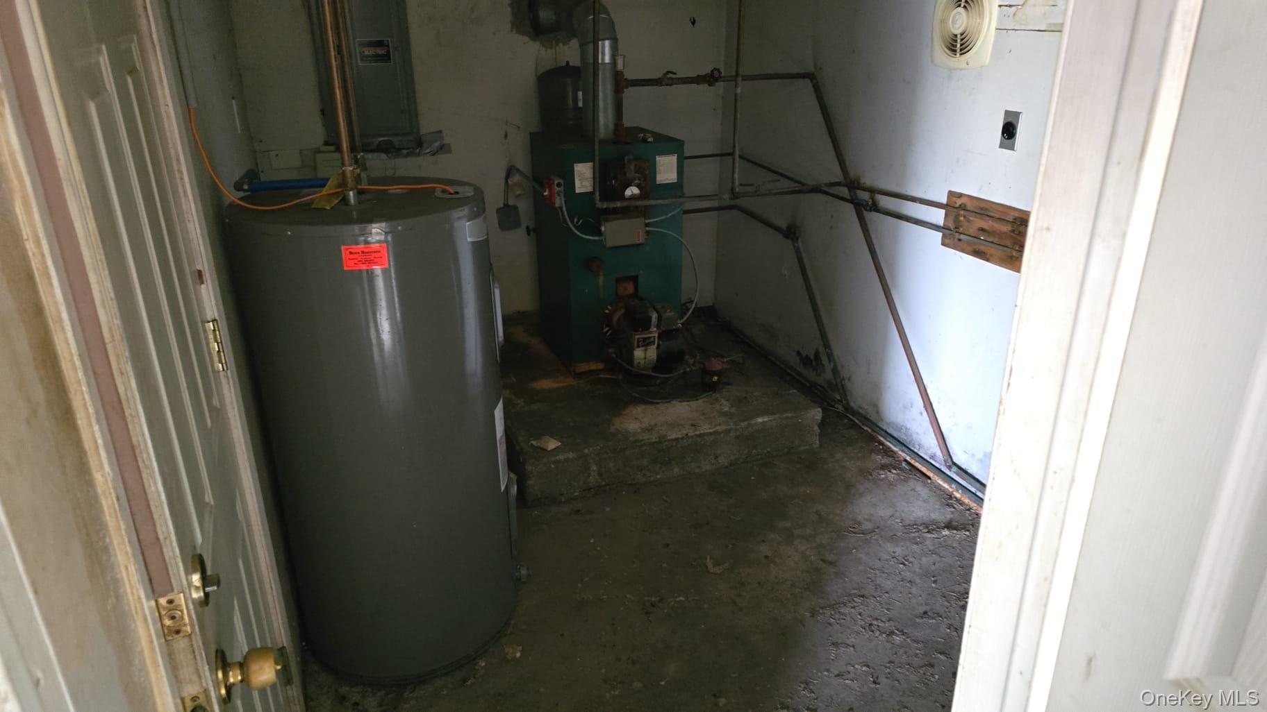 35 Nicoll Avenue, Central Islip, NY 11722