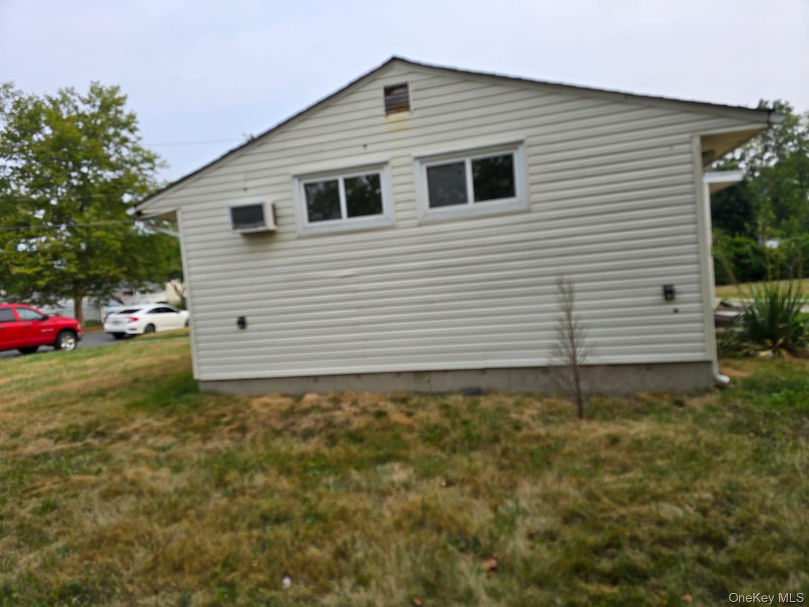 35 Nicoll Avenue, Central Islip, NY 11722