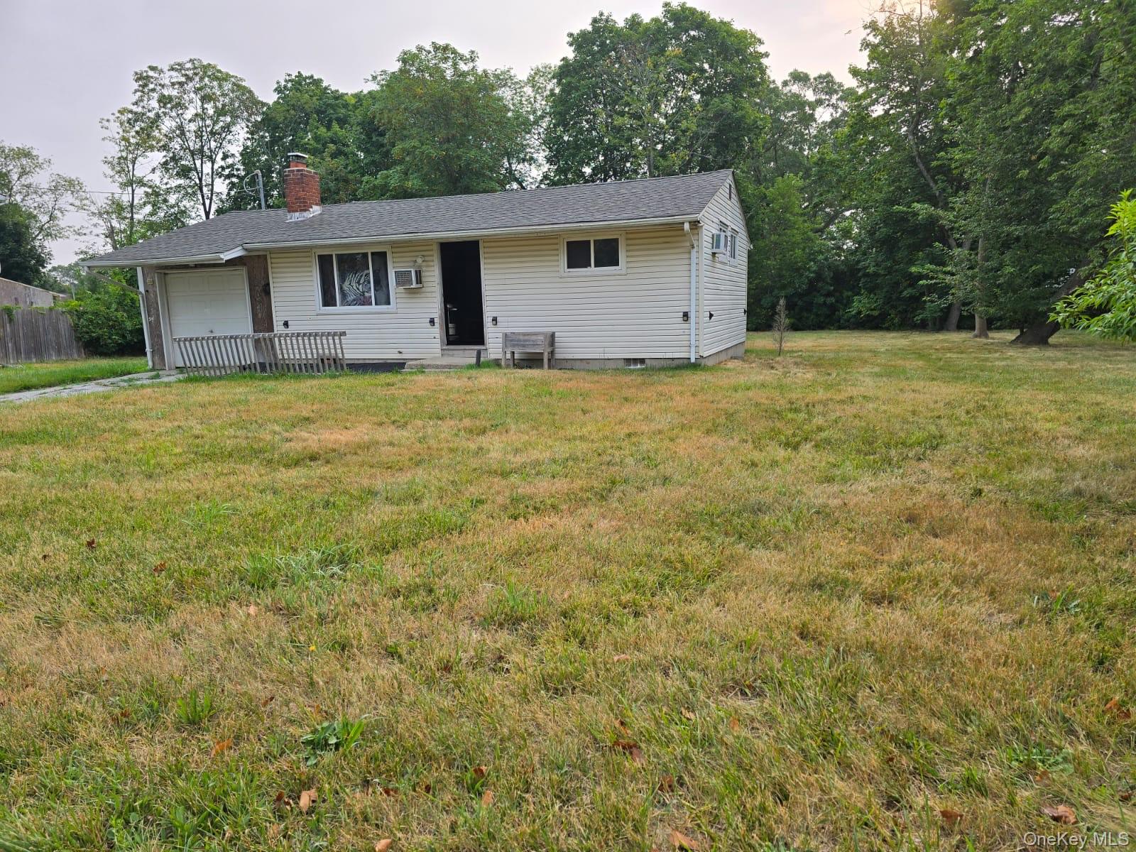 35 Nicoll Avenue, Central Islip, NY 11722