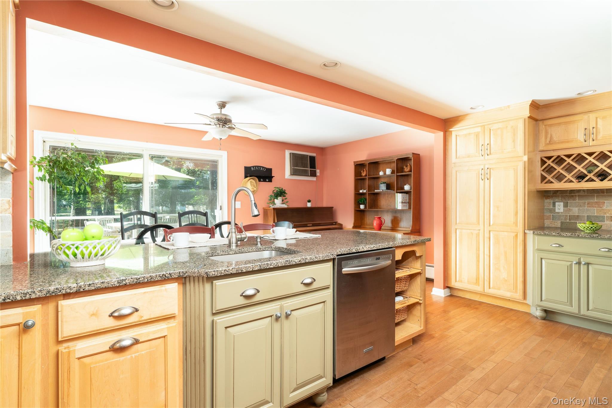 5 Bellows Lane, New City, NY 10956