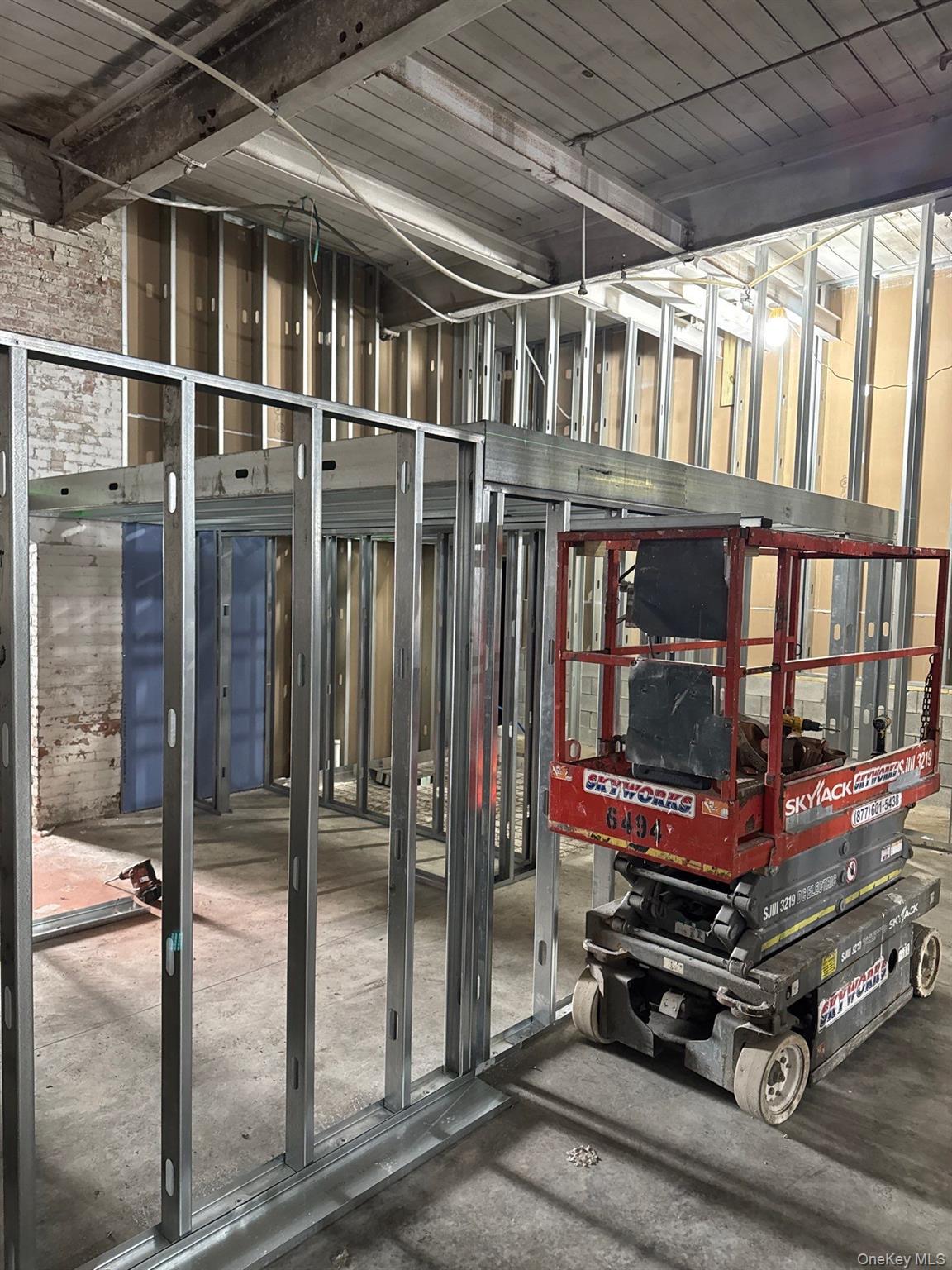 2214 Whitesboro, Other, NY