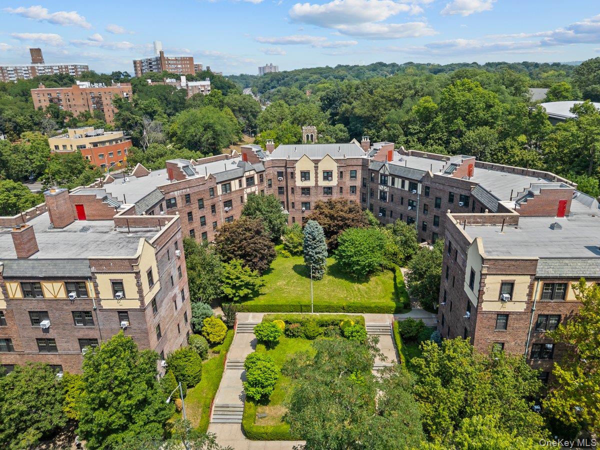 525 W 238th Street # 1L, Bronx, NY 10463