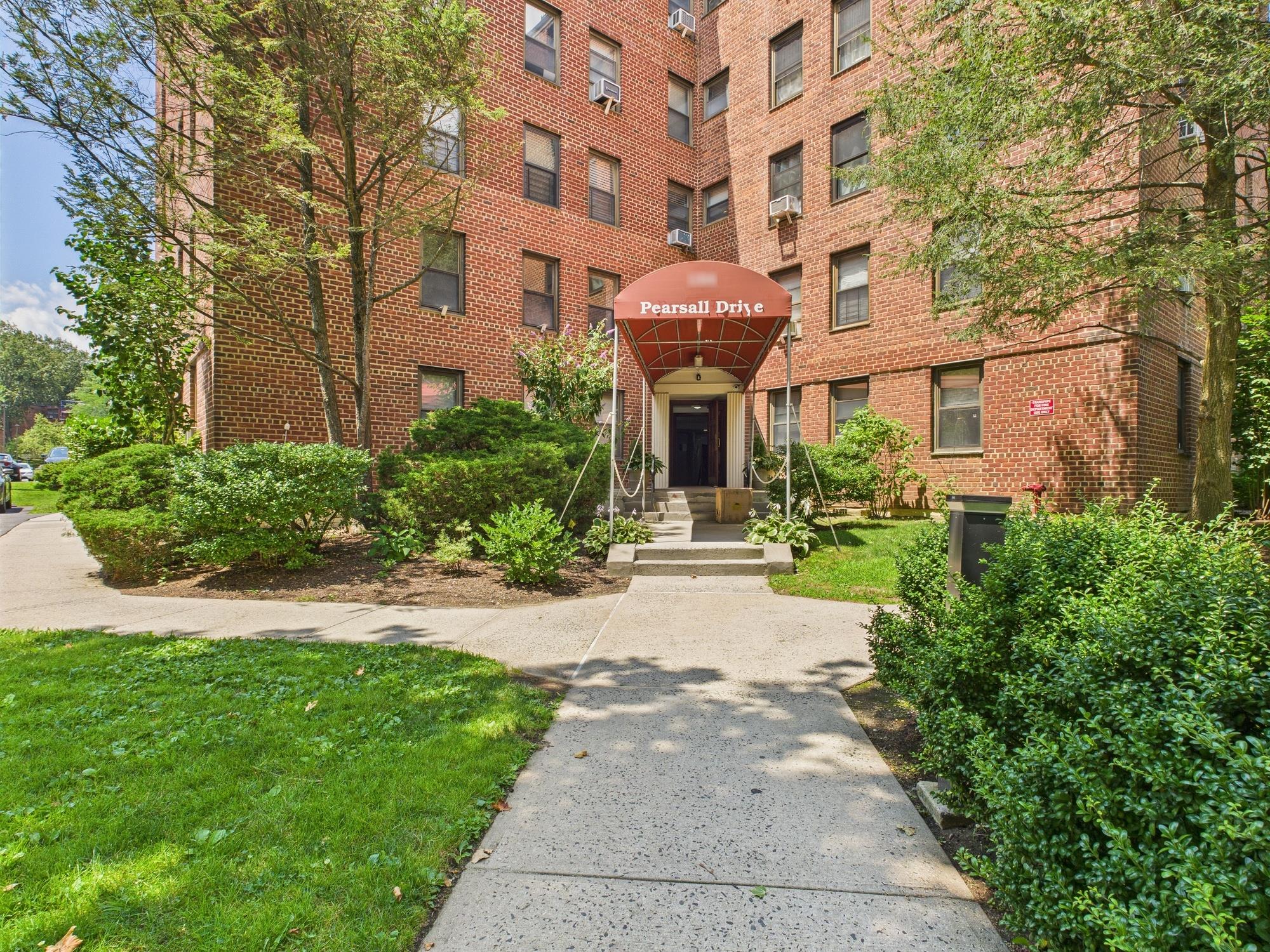 154 Pearsall Drive # 3C, Mount Vernon, NY 10552