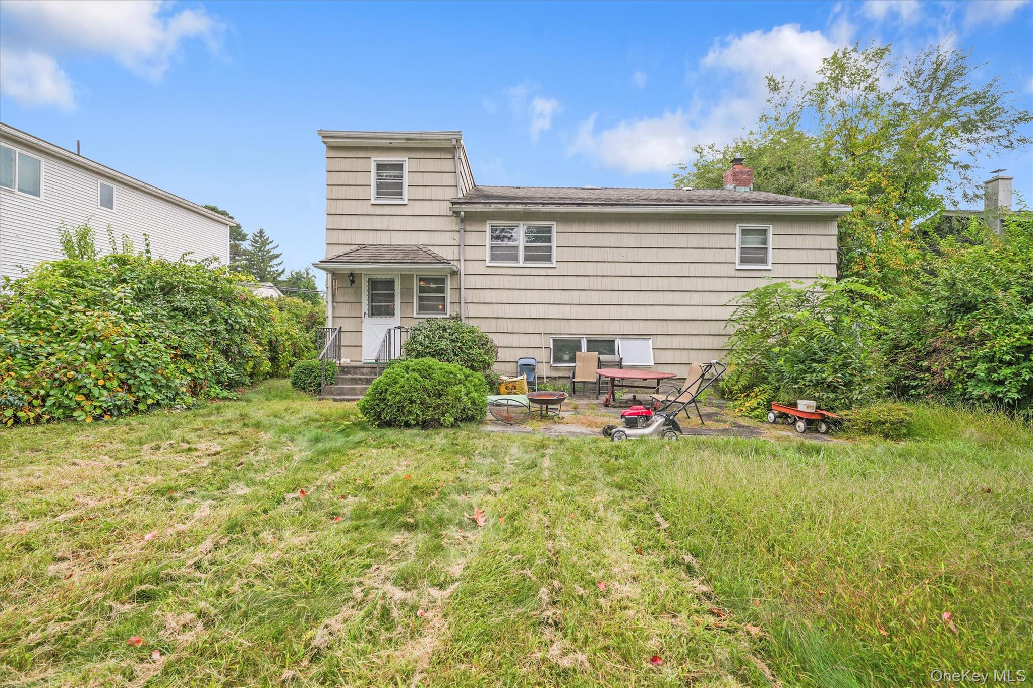 65 Westlake Drive, Thornwood, NY 10594