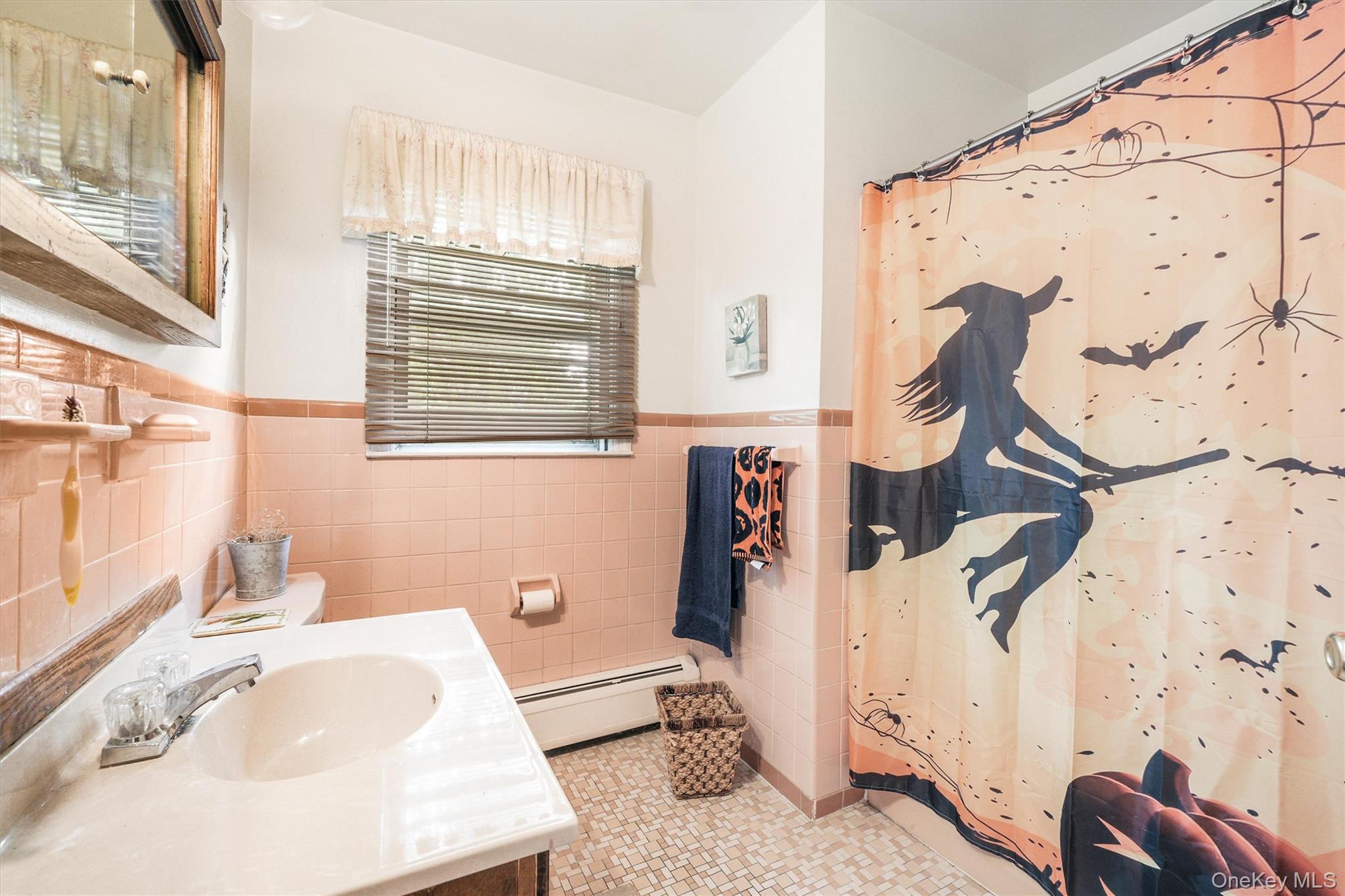 65 Westlake Drive, Thornwood, NY 10594