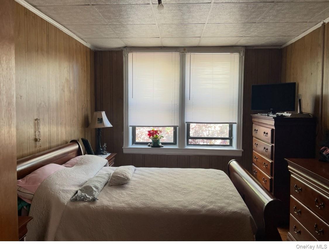 39-17 65 Pl, Woodside, NY 11377