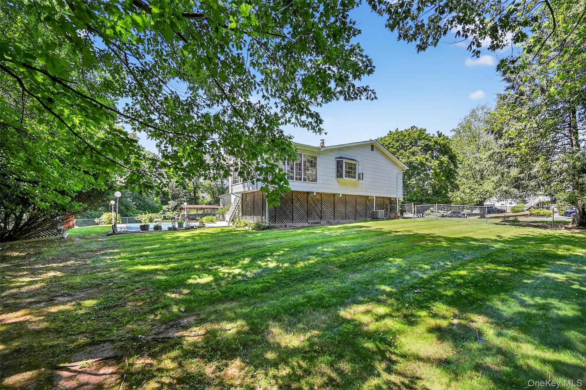 6 Danlyn Court, New City, NY 10956