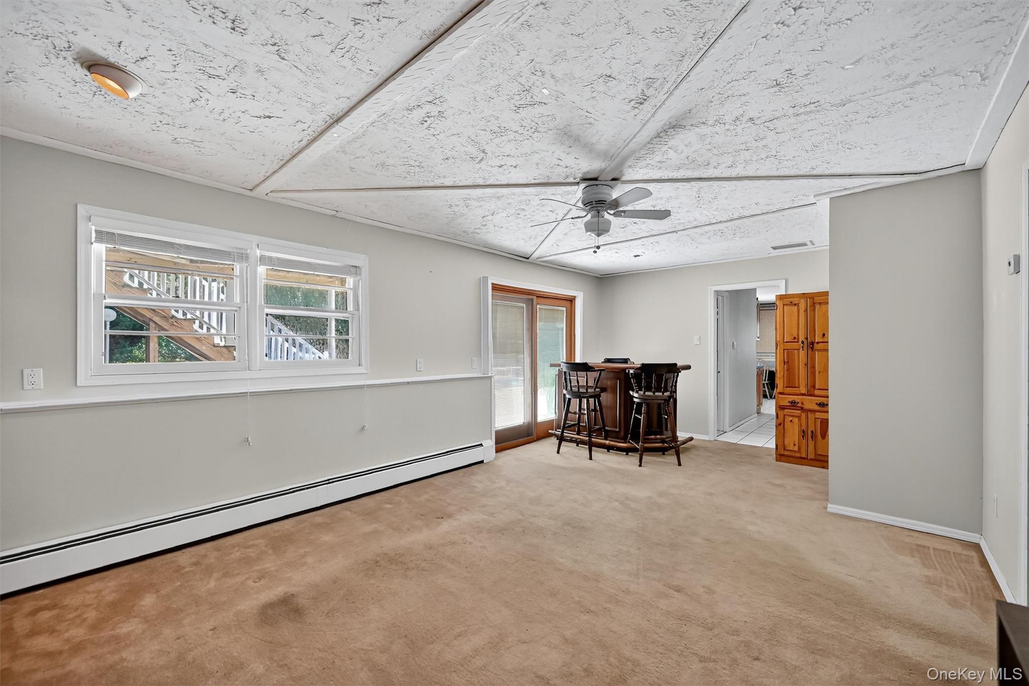 6 Danlyn Court, New City, NY 10956