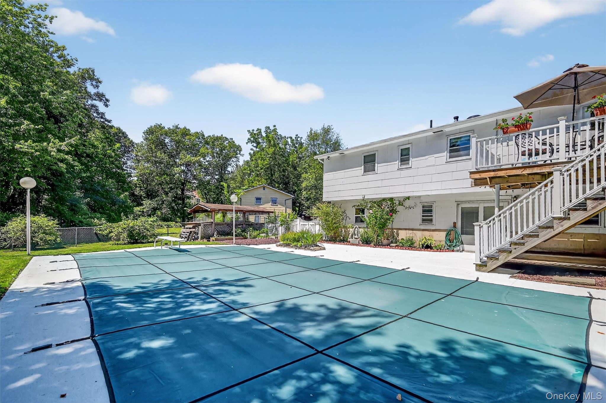 6 Danlyn Court, New City, NY 10956