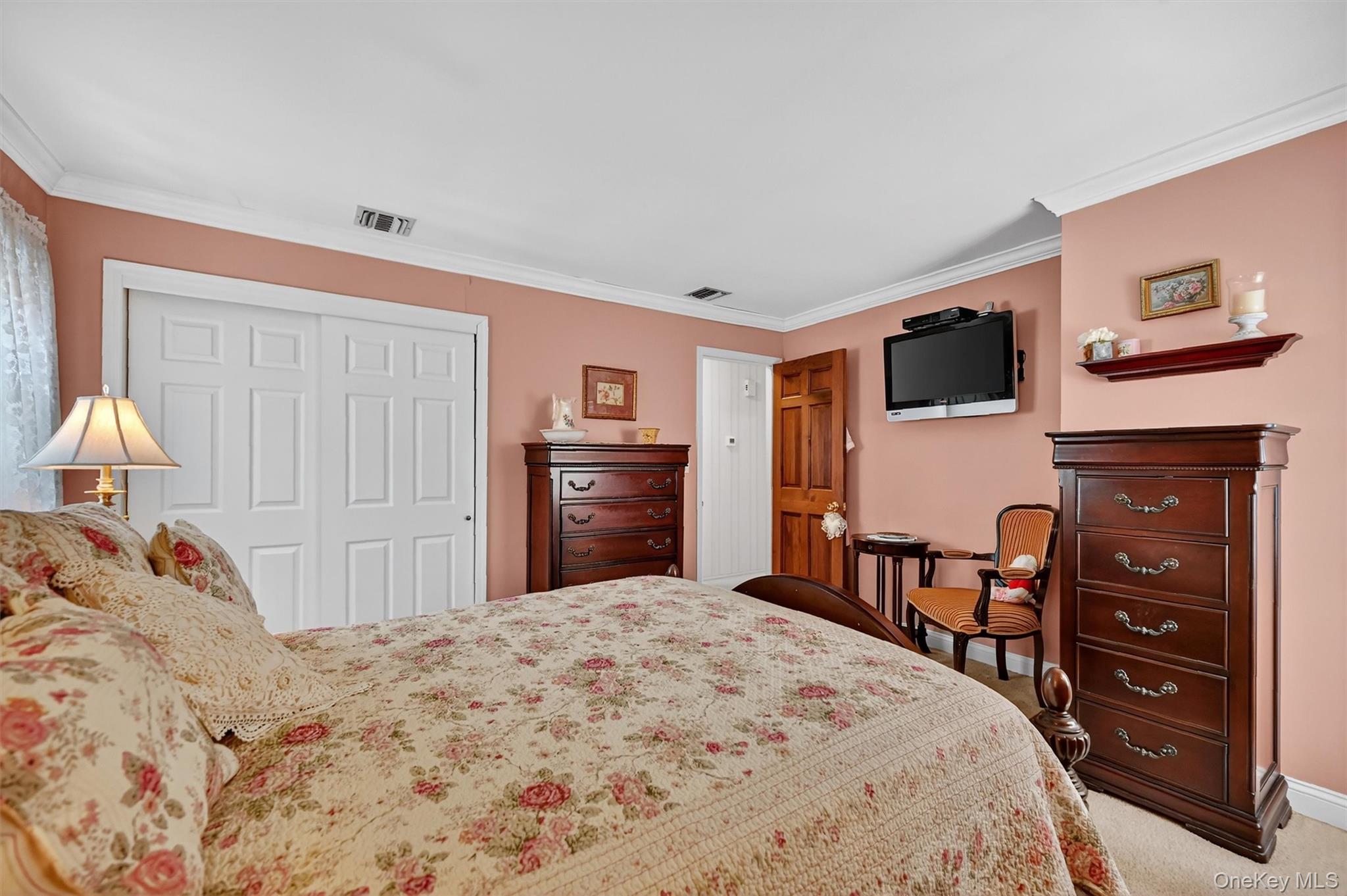 6 Danlyn Court, New City, NY 10956