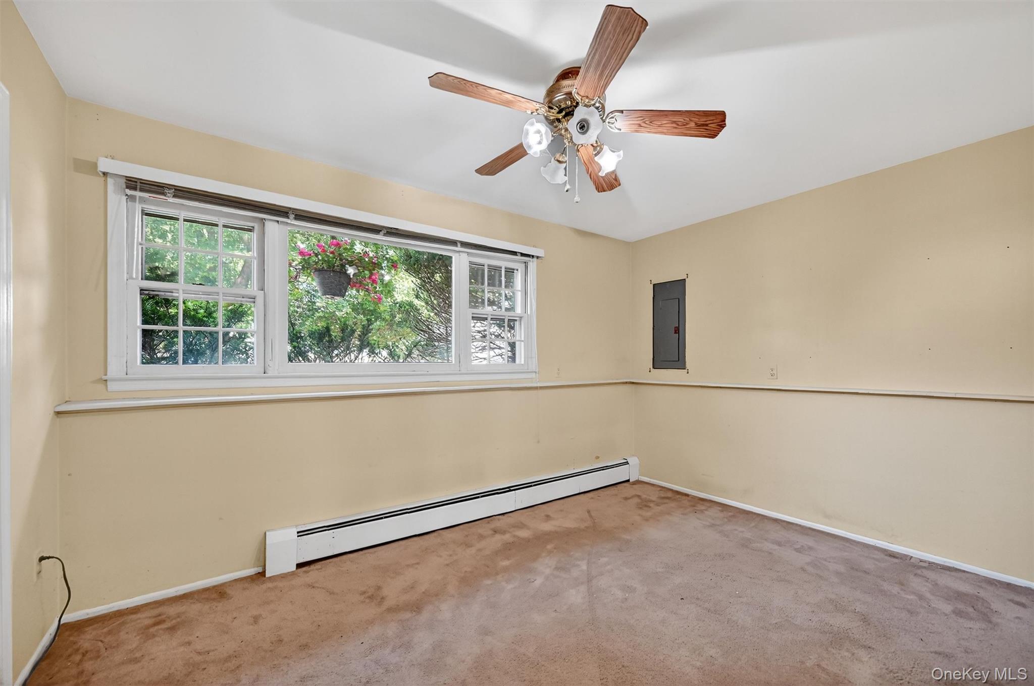 6 Danlyn Court, New City, NY 10956