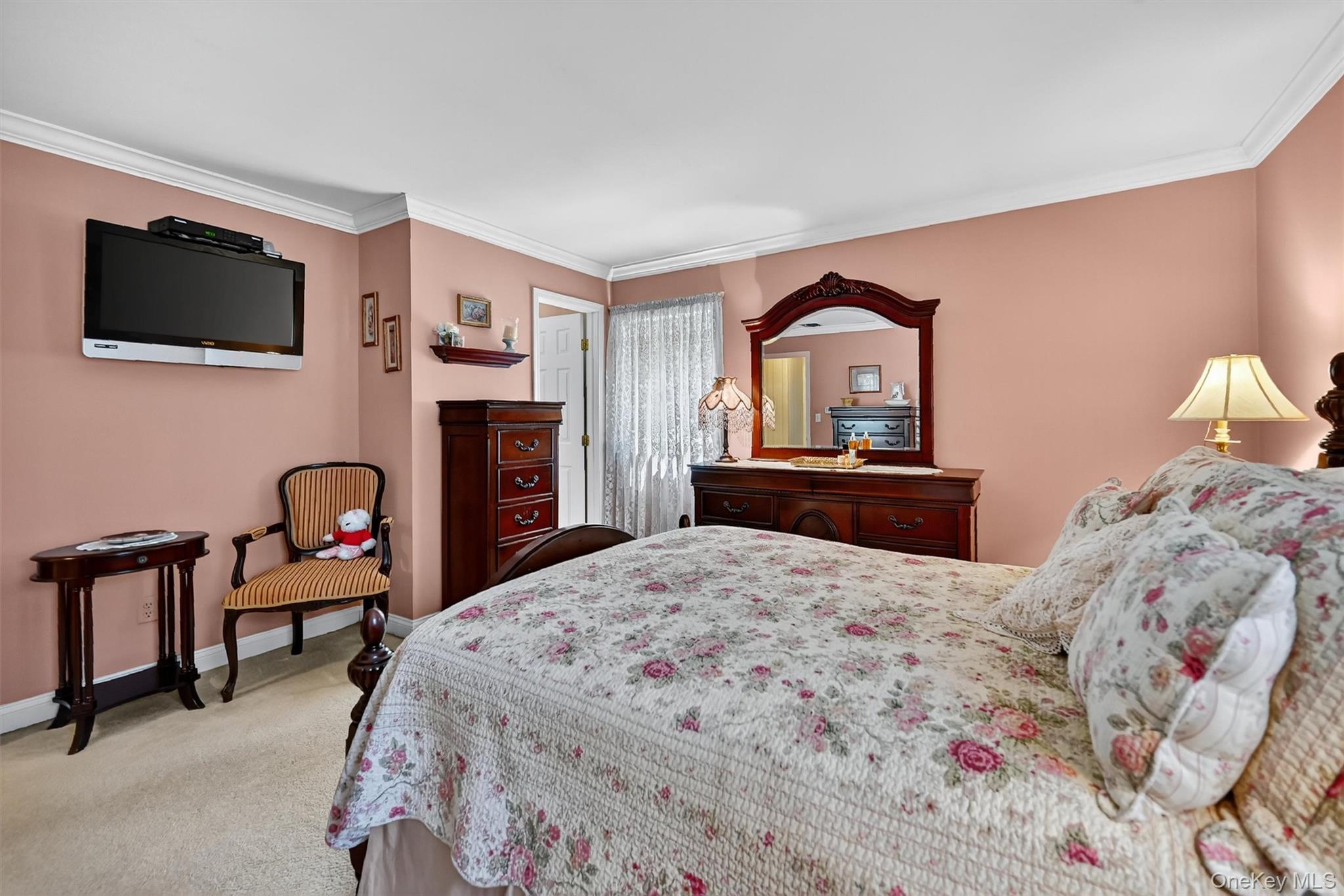 6 Danlyn Court, New City, NY 10956