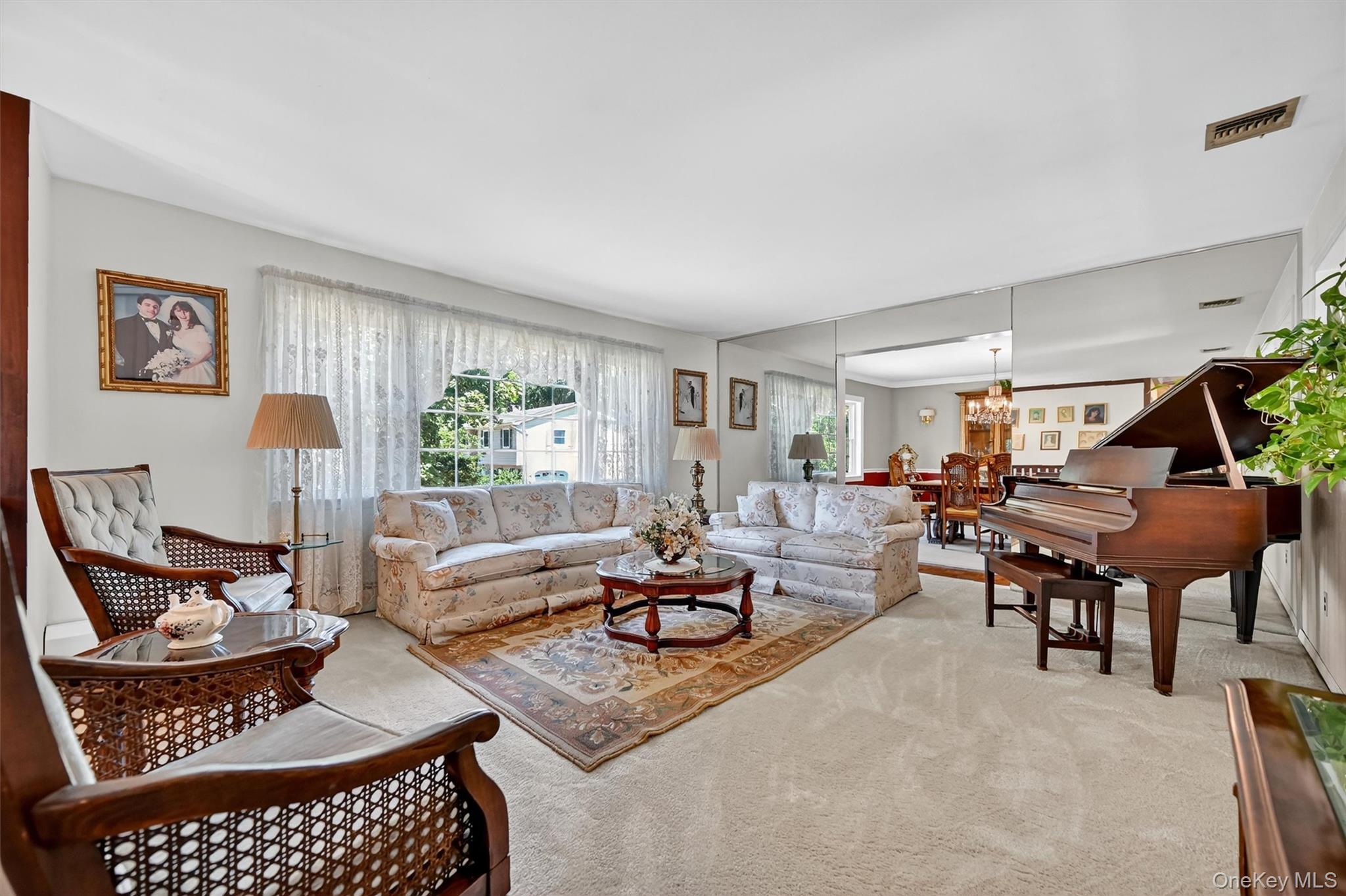 6 Danlyn Court, New City, NY 10956