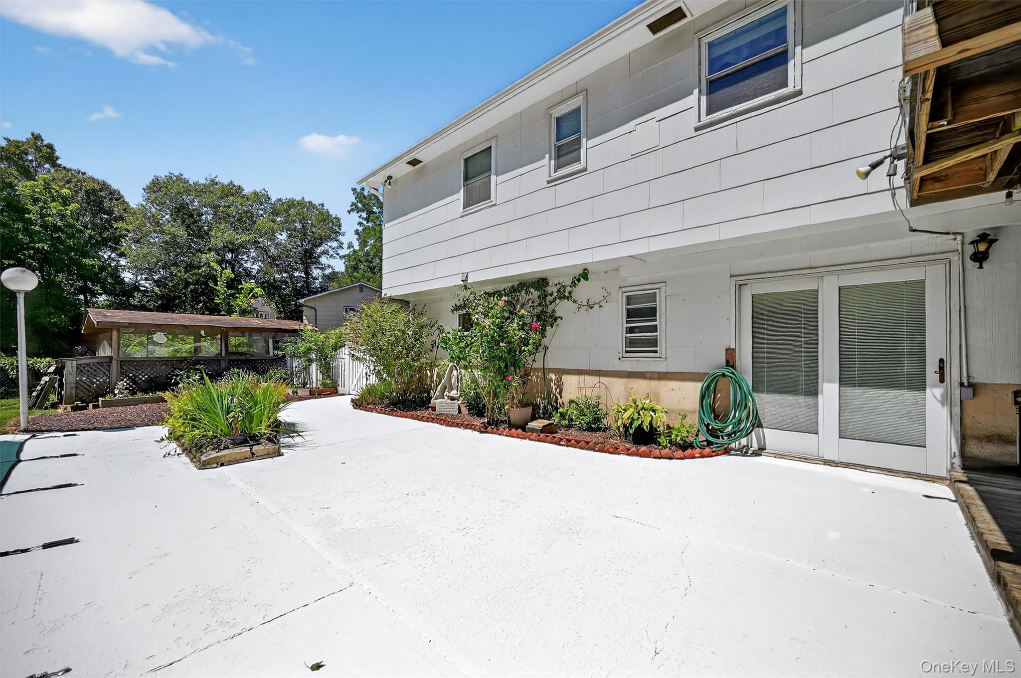 6 Danlyn Court, New City, NY 10956