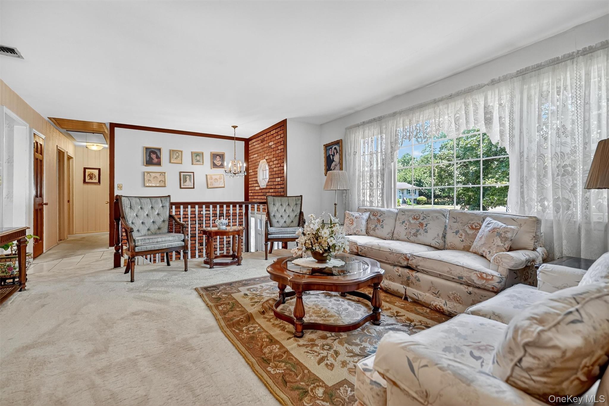 6 Danlyn Court, New City, NY 10956