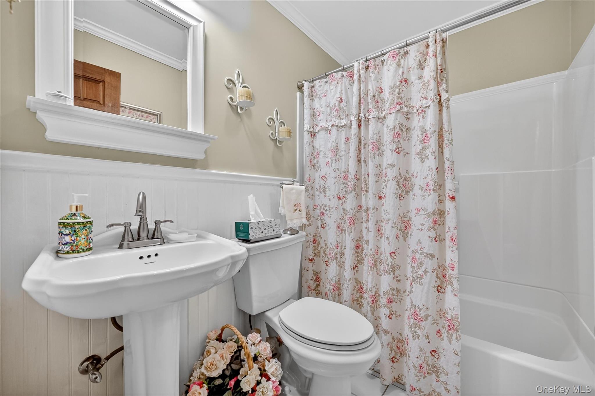 6 Danlyn Court, New City, NY 10956