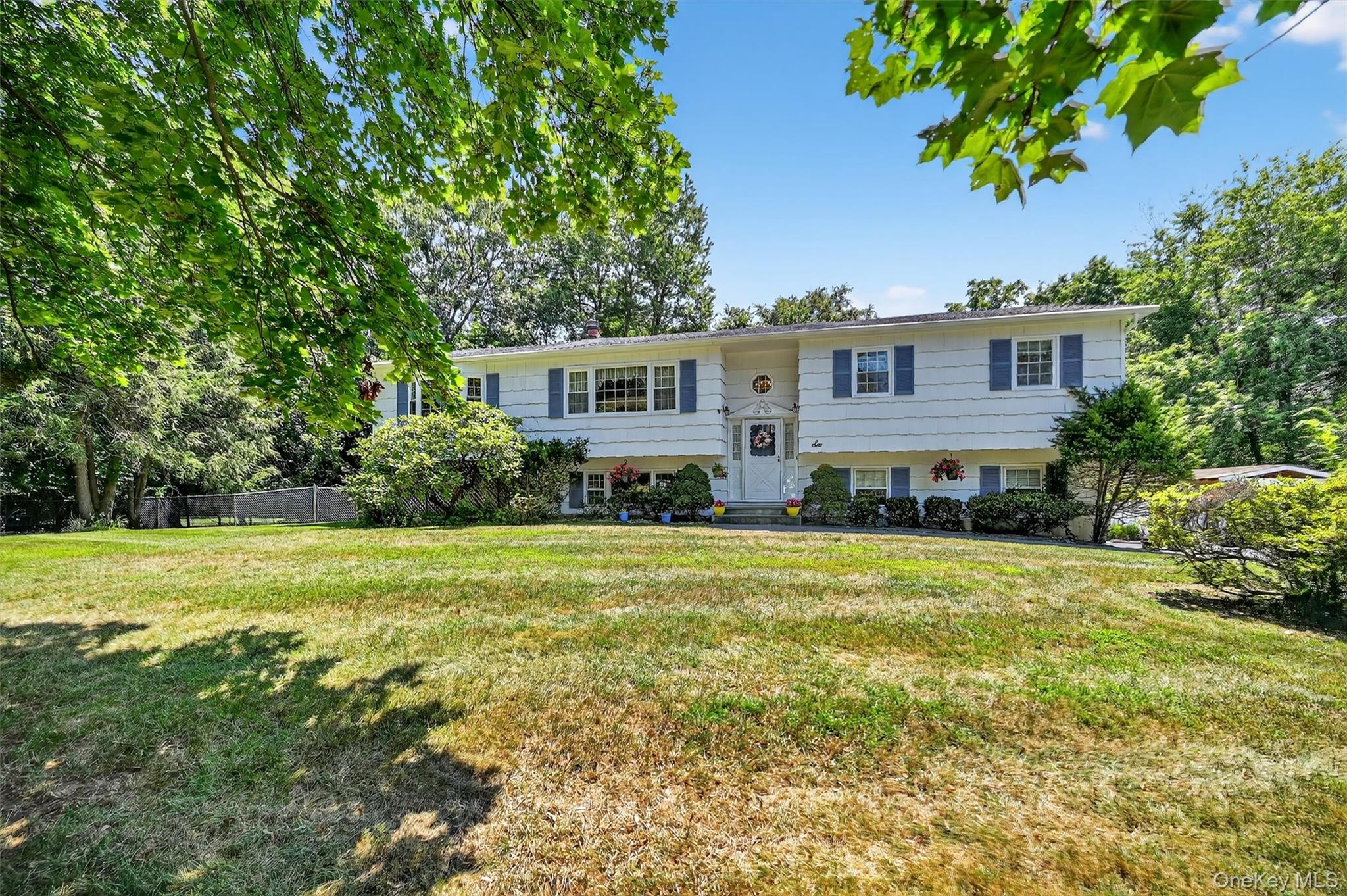 6 Danlyn Court, New City, NY 10956