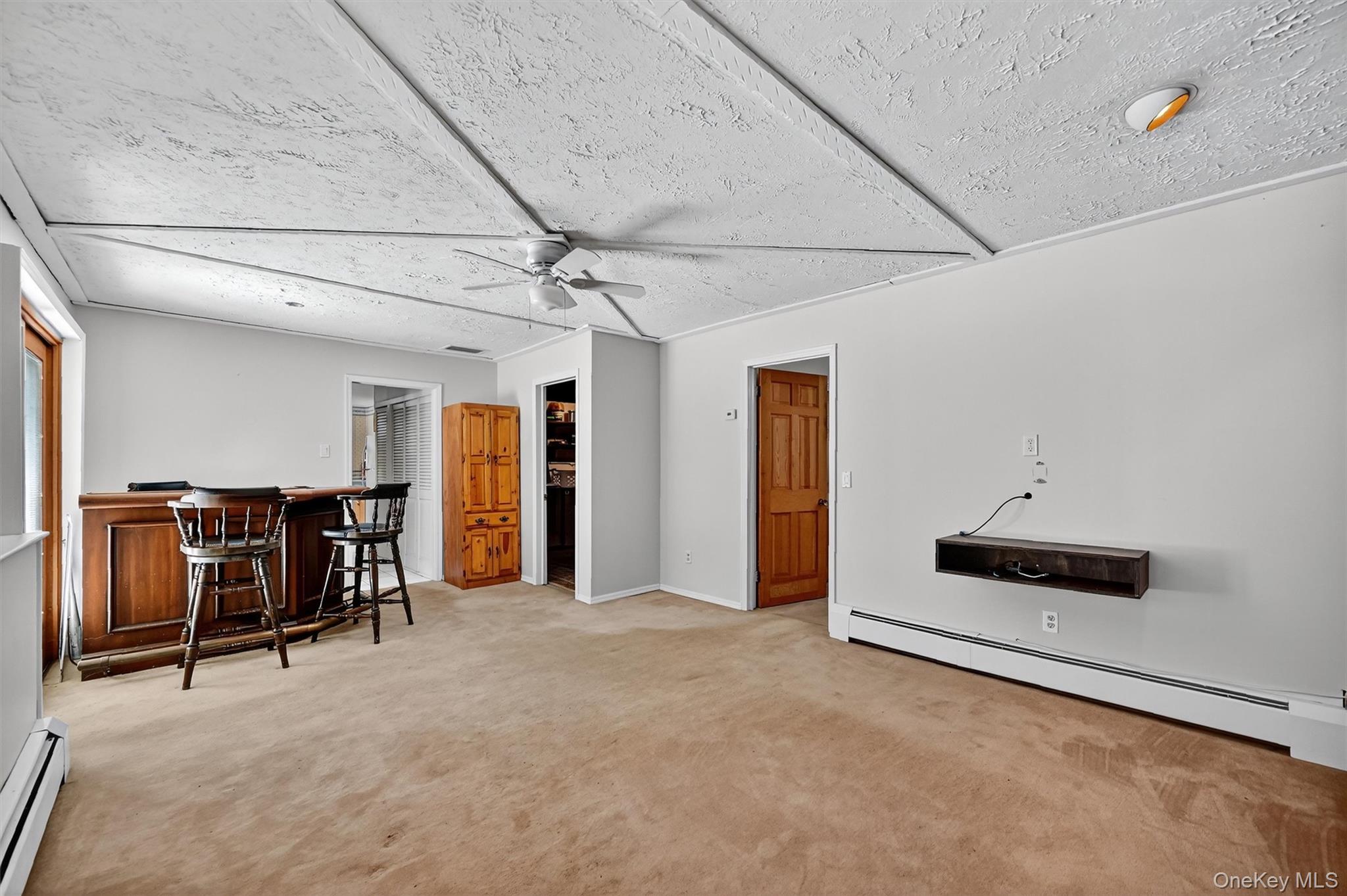 6 Danlyn Court, New City, NY 10956