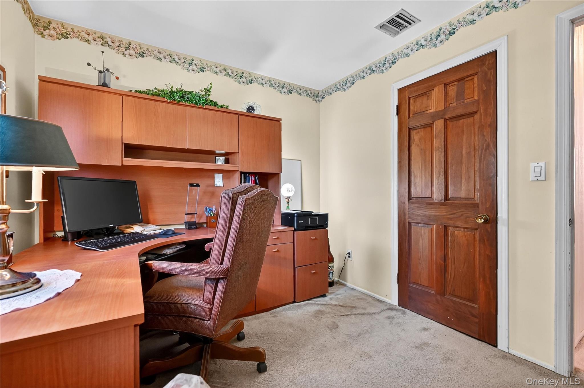 6 Danlyn Court, New City, NY 10956