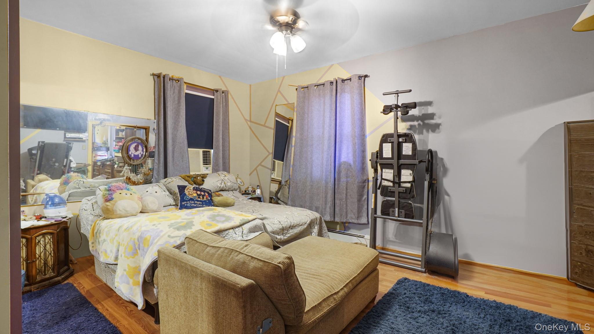 6 Windsor Place, Lynbrook, NY 11563