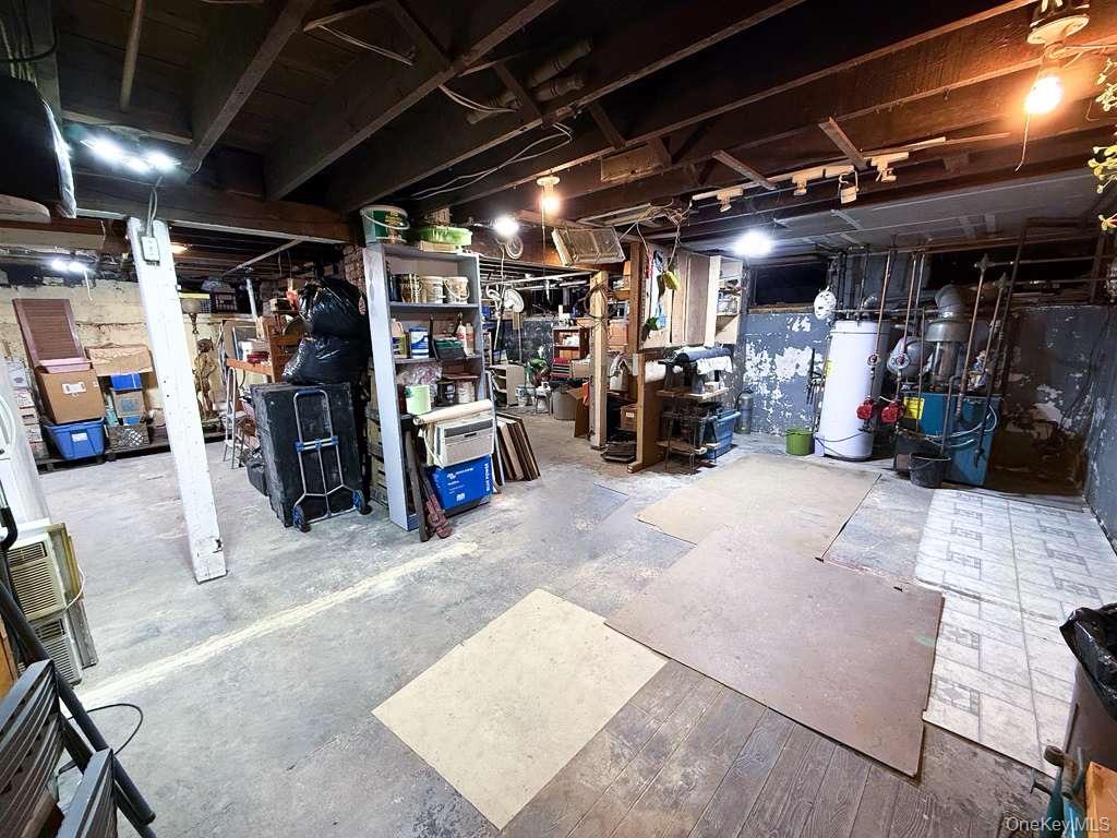 6 Windsor Place, Lynbrook, NY 11563