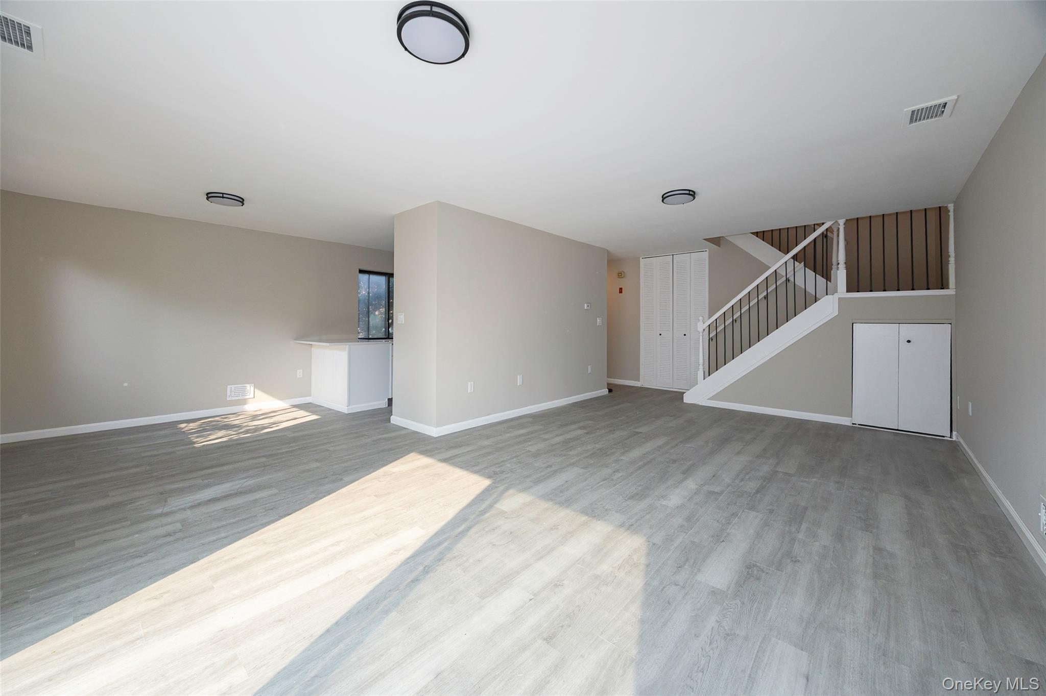 2206 Mulberry Court, Poughkeepsie, NY 12603