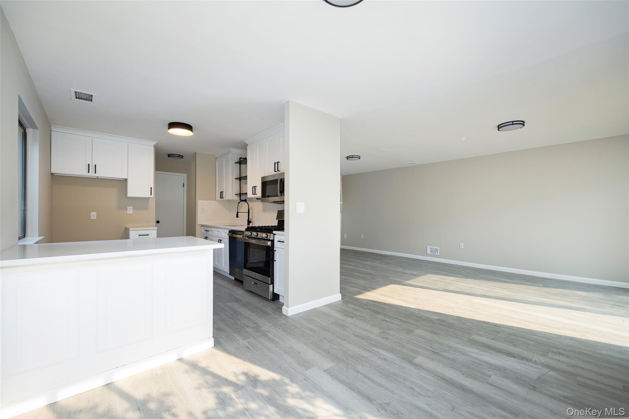 2206 Mulberry Court, Poughkeepsie, NY 12603