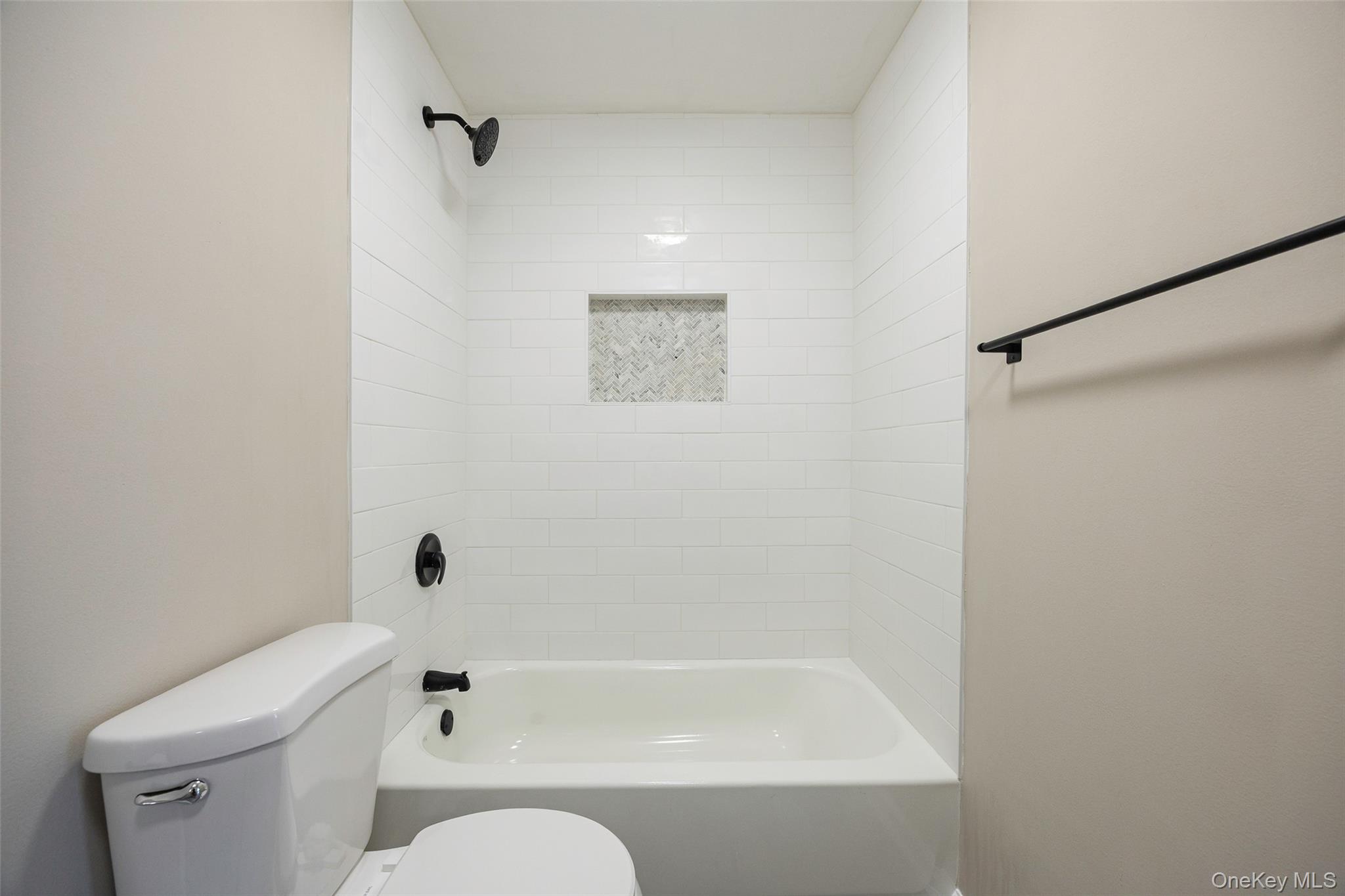 2206 Mulberry Court, Poughkeepsie, NY 12603