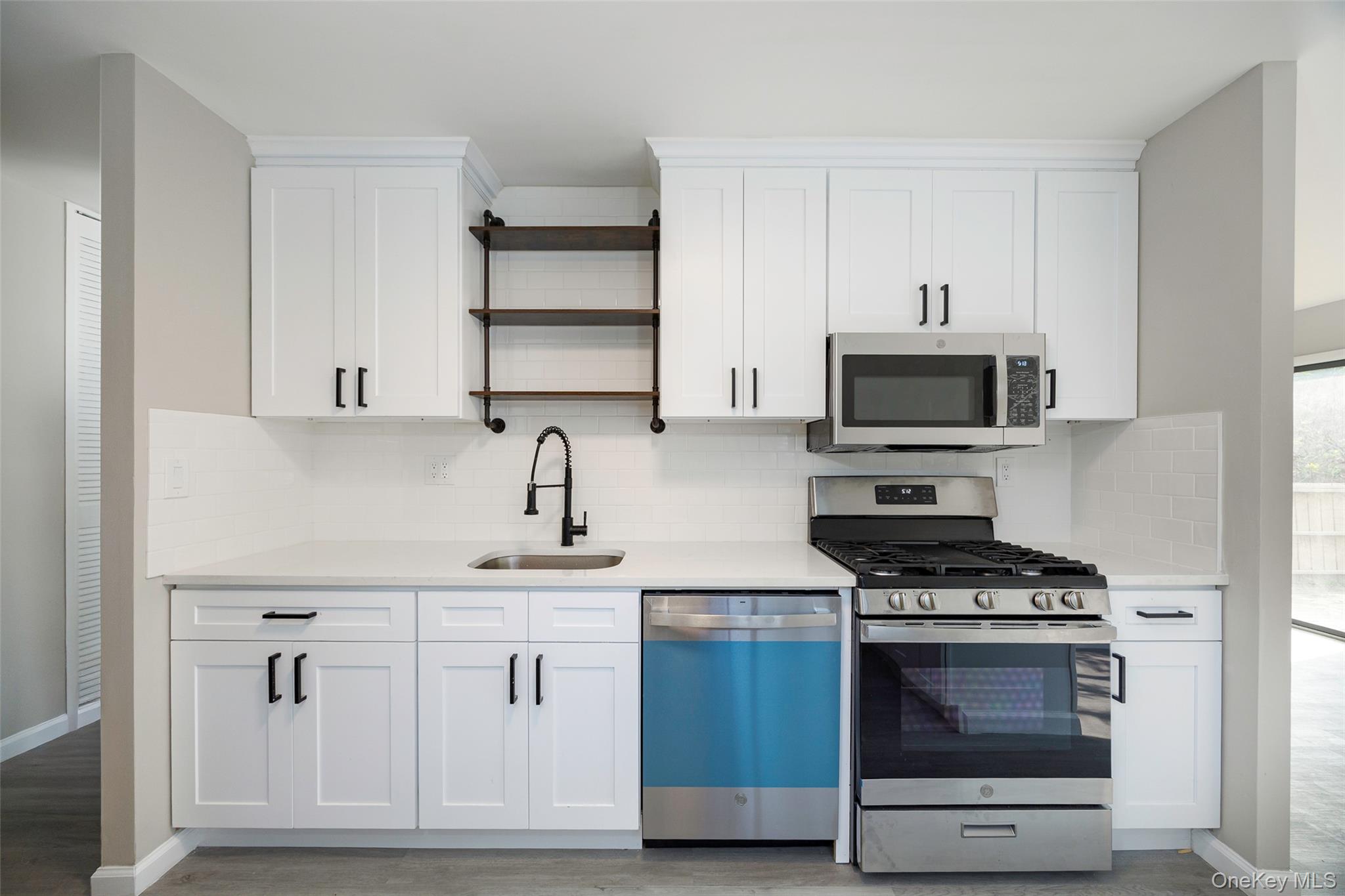 2206 Mulberry Court, Poughkeepsie, NY 12603