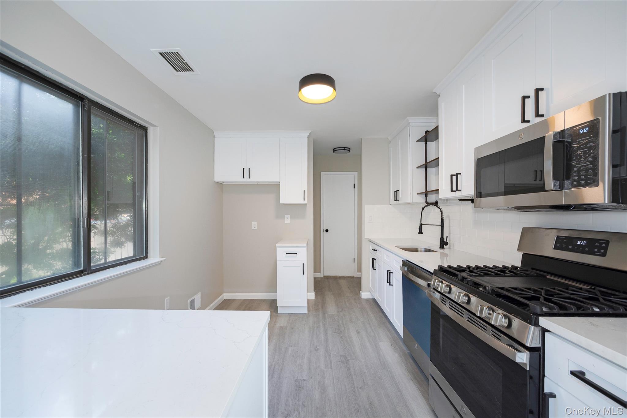 2206 Mulberry Court, Poughkeepsie, NY 12603