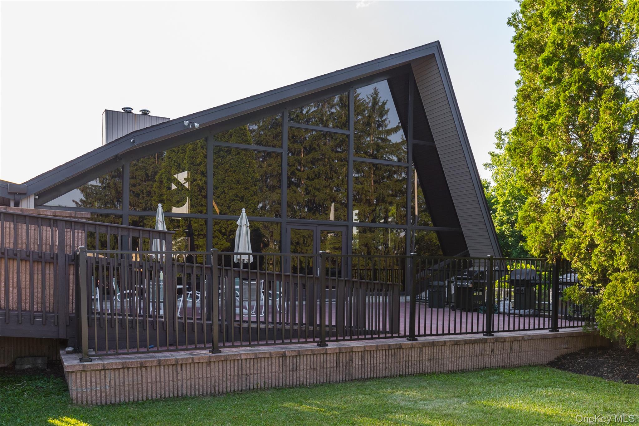 2206 Mulberry Court, Poughkeepsie, NY 12603