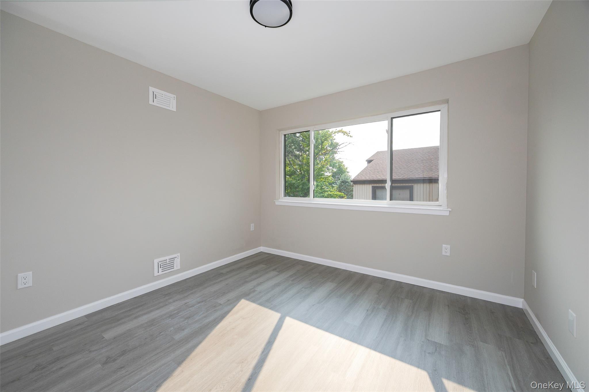 2206 Mulberry Court, Poughkeepsie, NY 12603