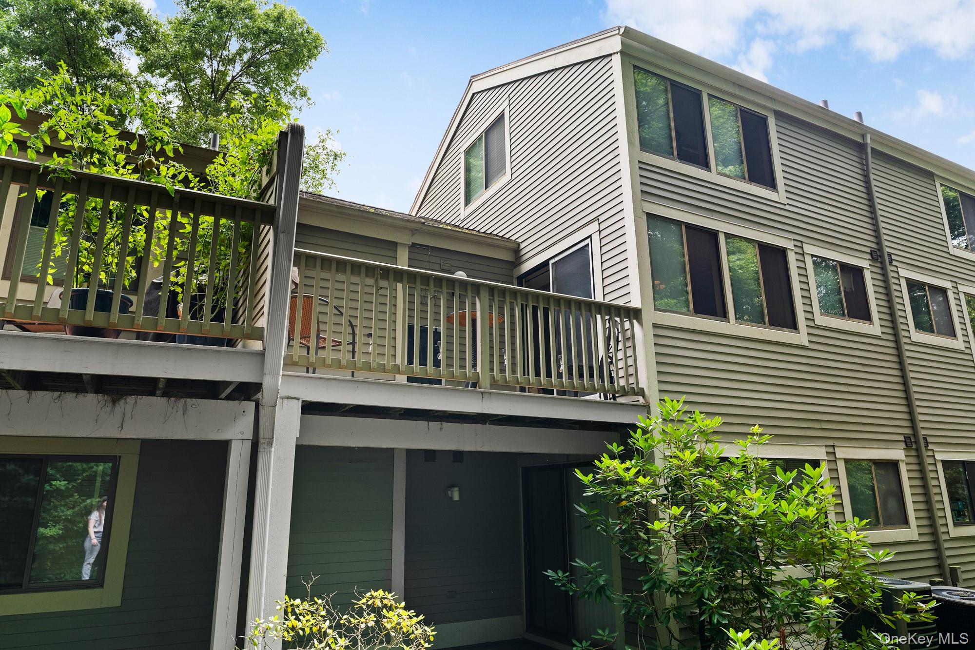 156 Stone Meadow, South Salem, NY 10590