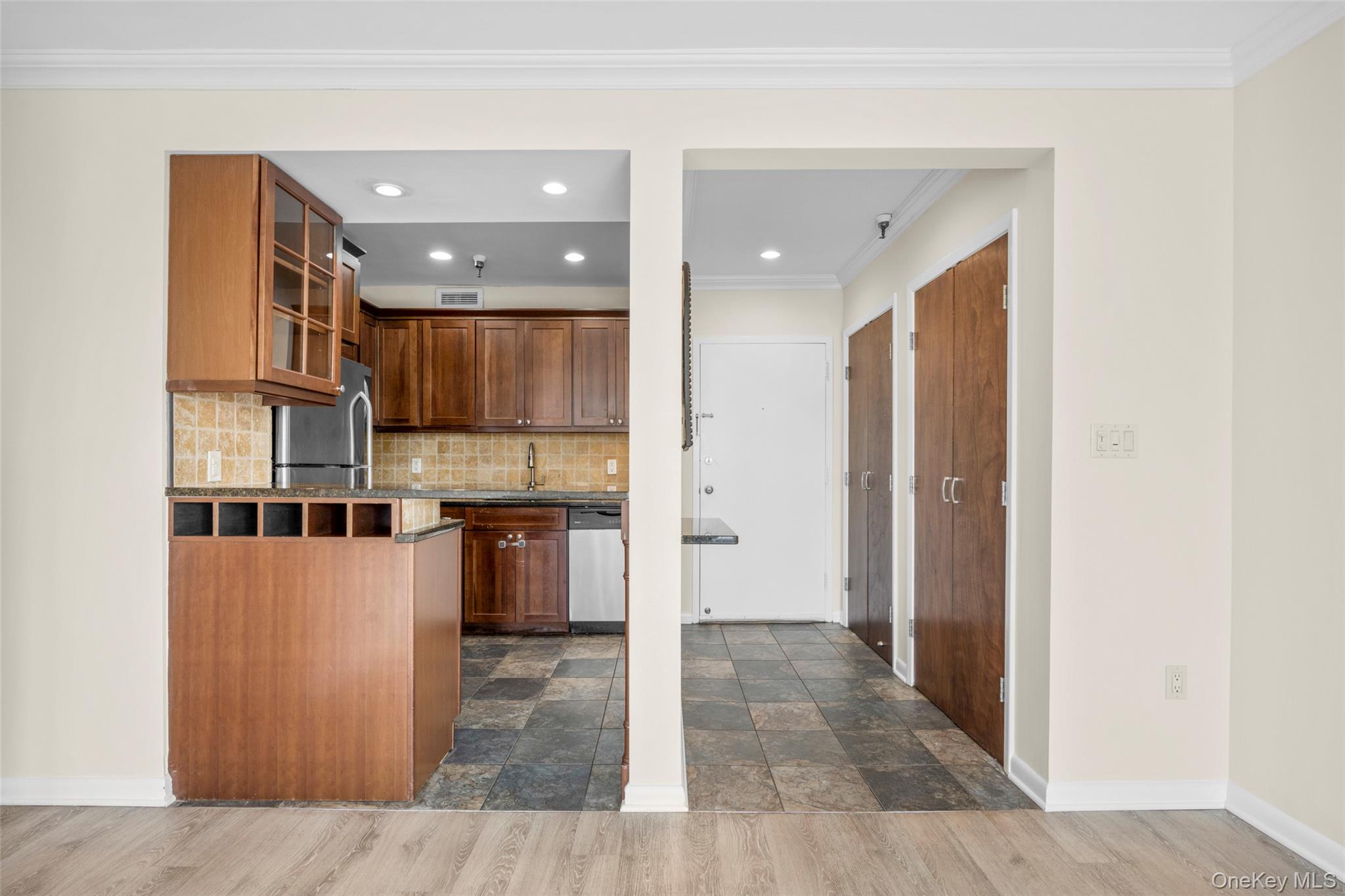 501 N Barry Avenue # 3M, Mamaroneck, NY 10543