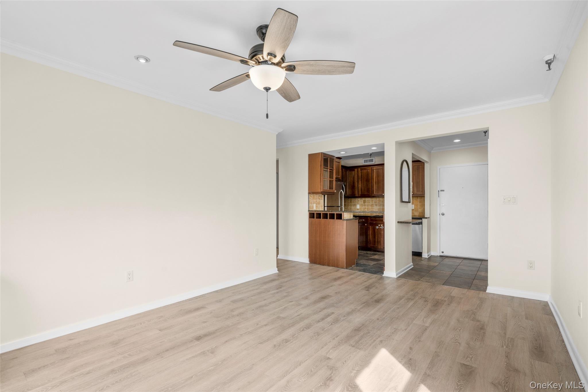 501 N Barry Avenue # 3M, Mamaroneck, NY 10543