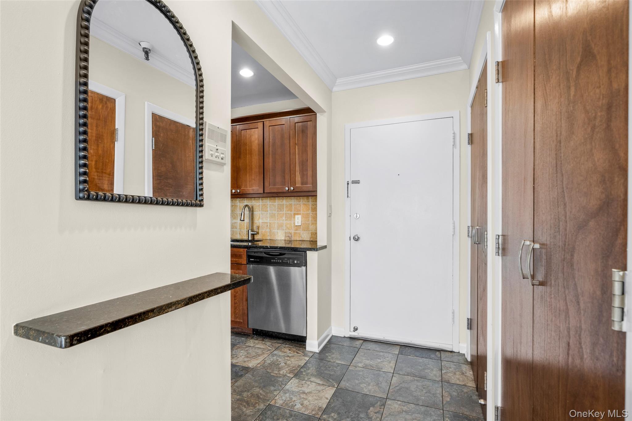 501 N Barry Avenue # 3M, Mamaroneck, NY 10543