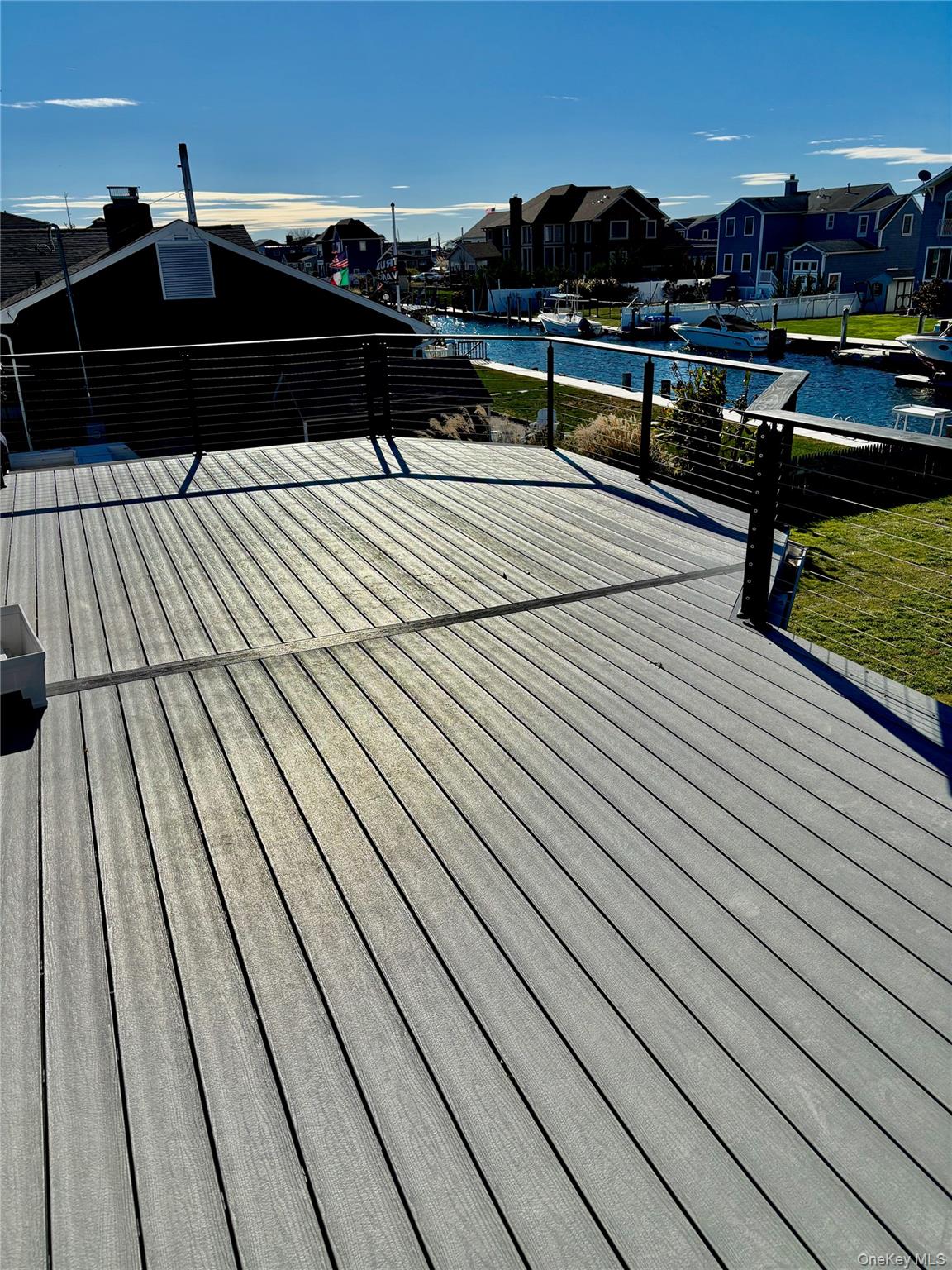 188 Sequams Lane Cen, West Islip, NY 11795