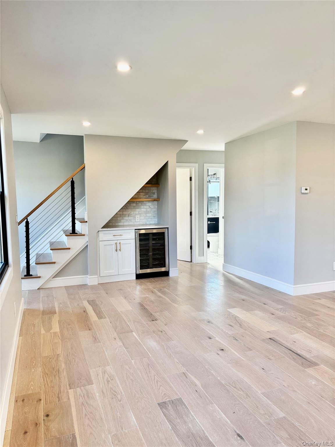 188 Sequams Lane Cen, West Islip, NY 11795