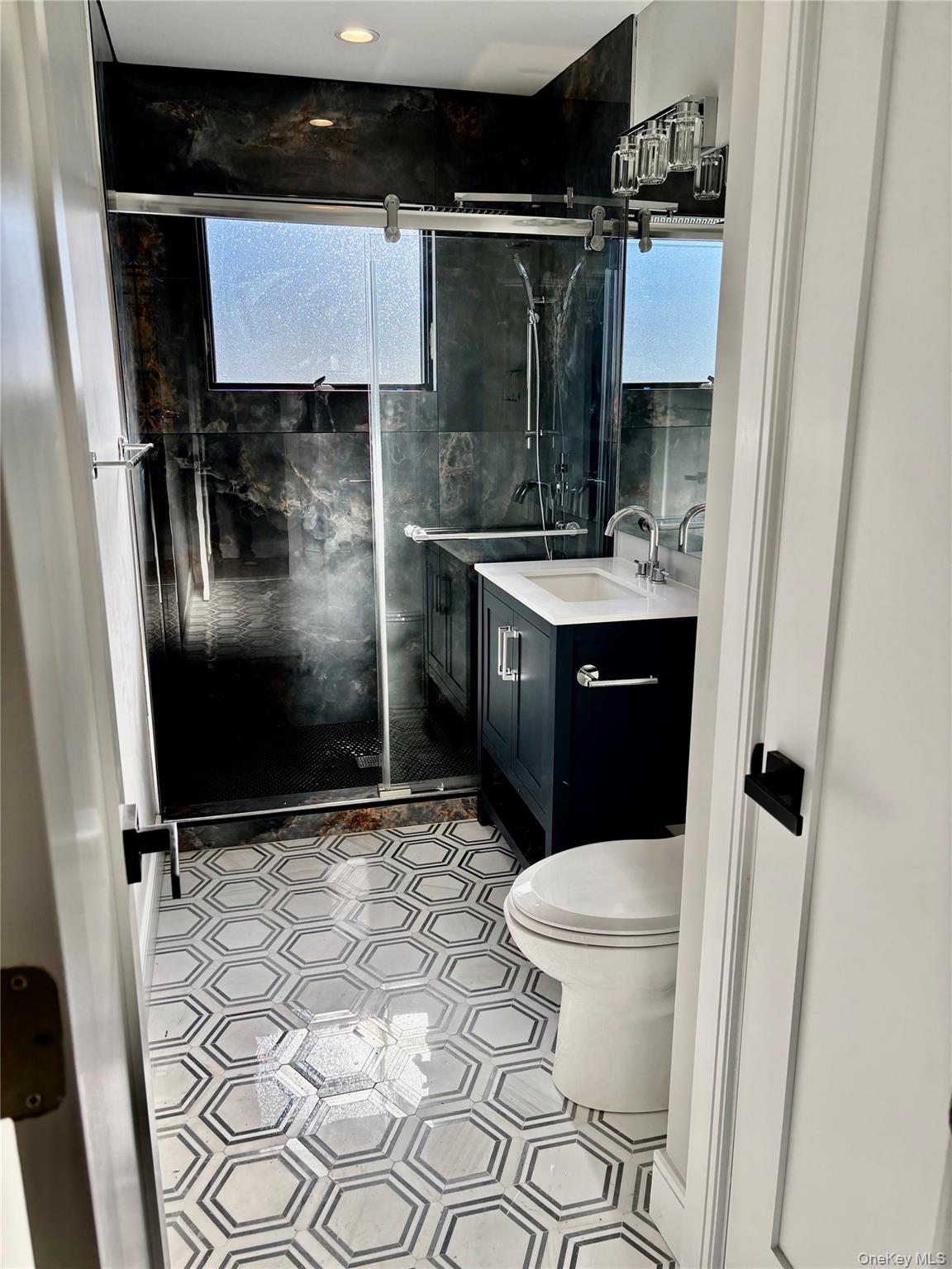 188 Sequams Lane Cen, West Islip, NY 11795