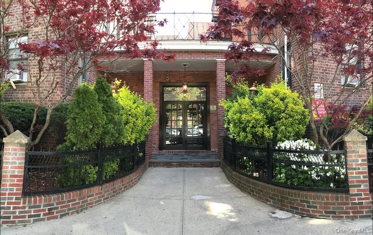 37-27 86 Street # 1M, Jackson Heights, NY 11372