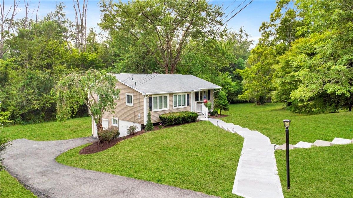 3468 Ichabod Court, Yorktown Heights, NY 10598