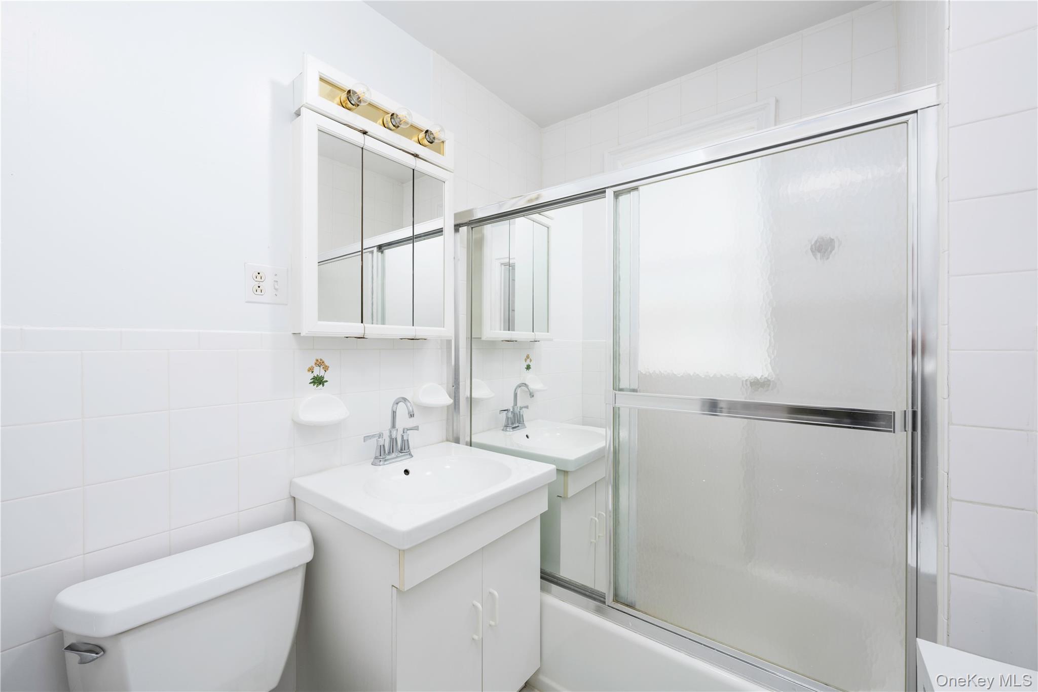 38 Gramercy Avenue, Yonkers, NY 10701