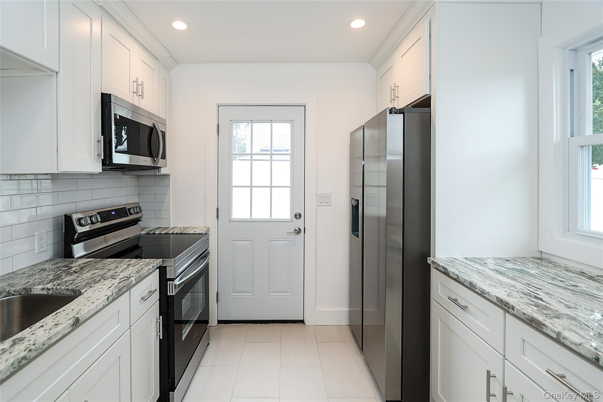 50 Carlls Path, North Babylon, NY 11703