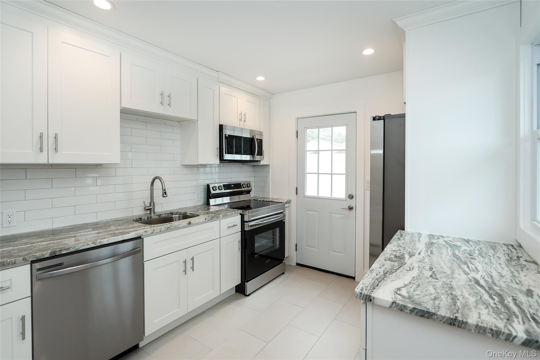 50 Carlls Path, North Babylon, NY 11703