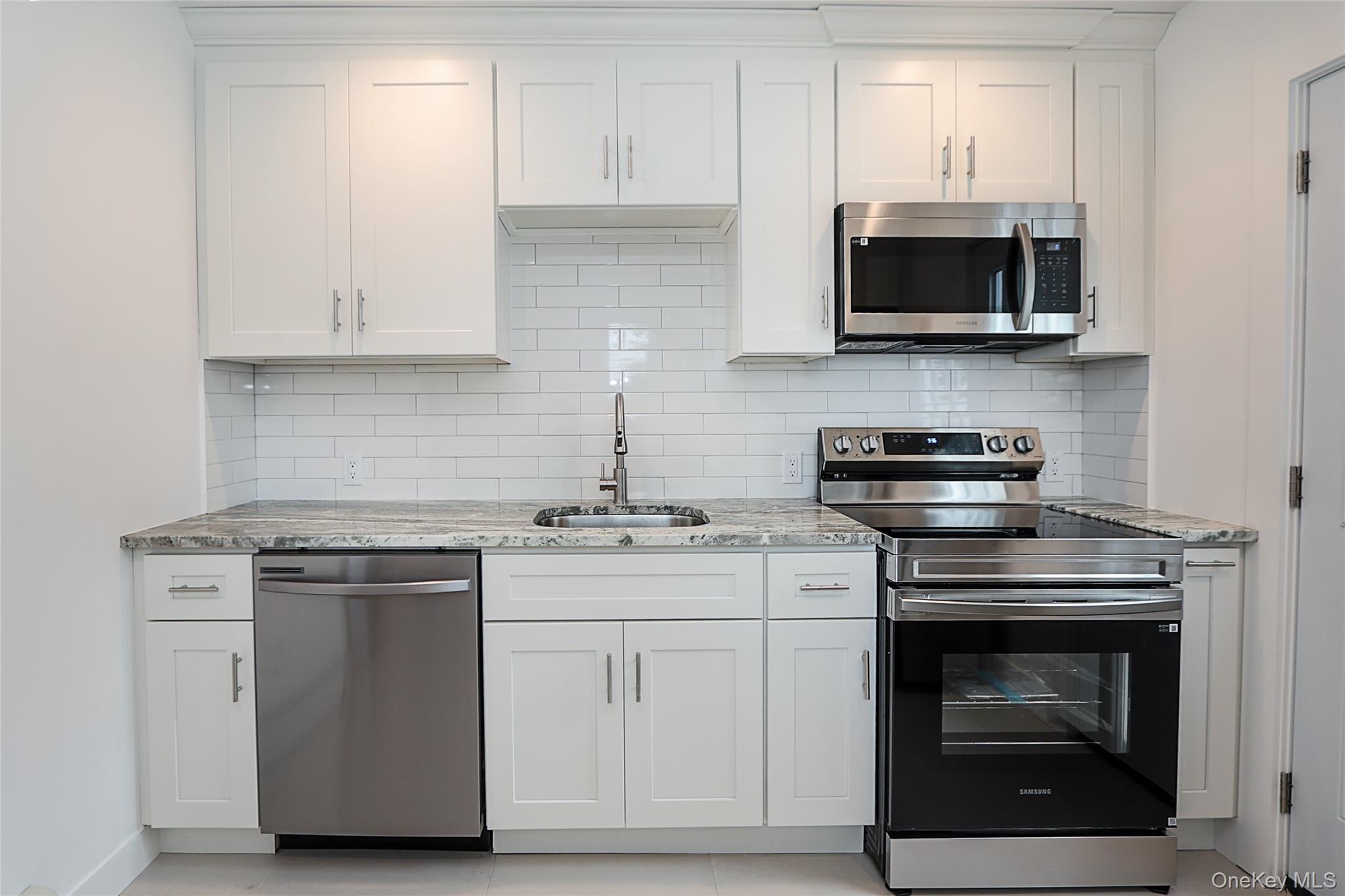 50 Carlls Path, North Babylon, NY 11703