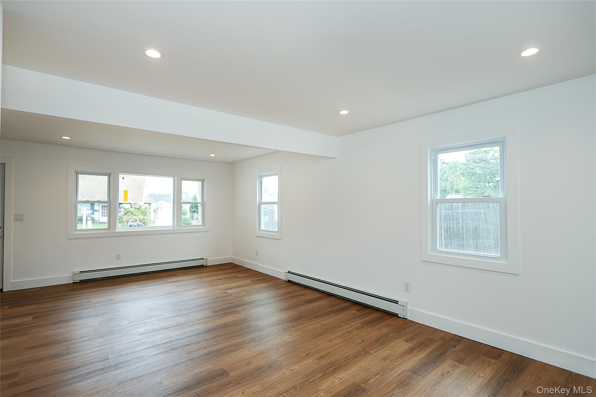 50 Carlls Path, North Babylon, NY 11703