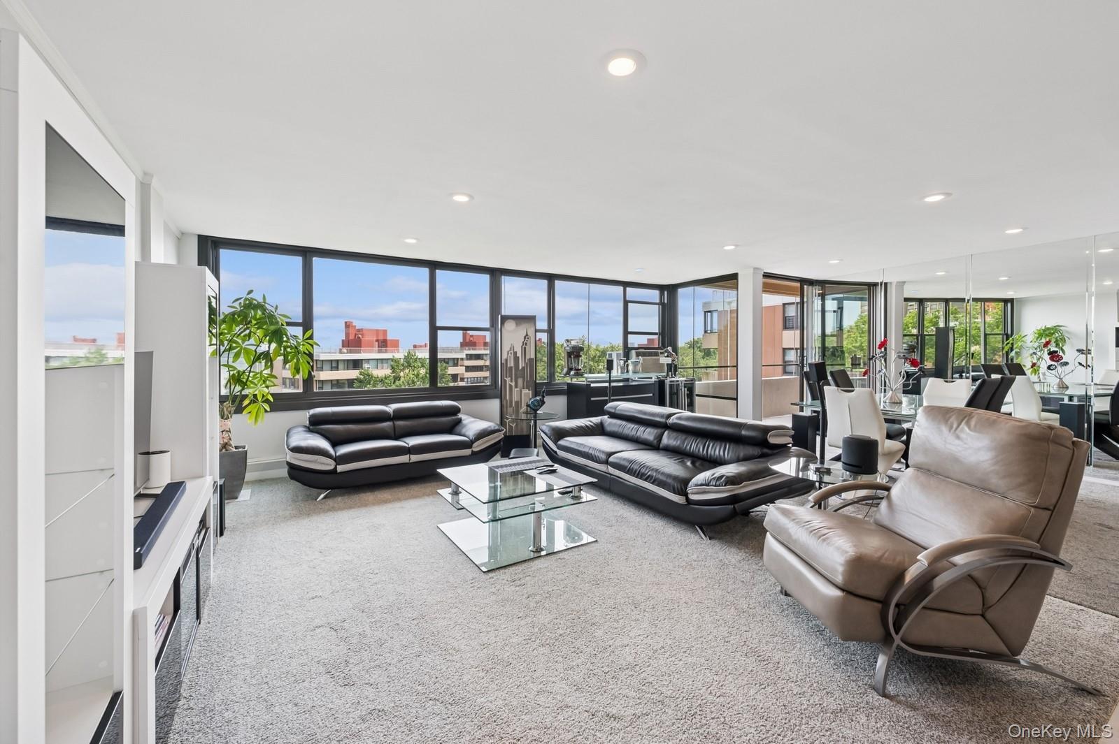 162-40 9th Avenue # 8B, Beechhurst, NY 11357