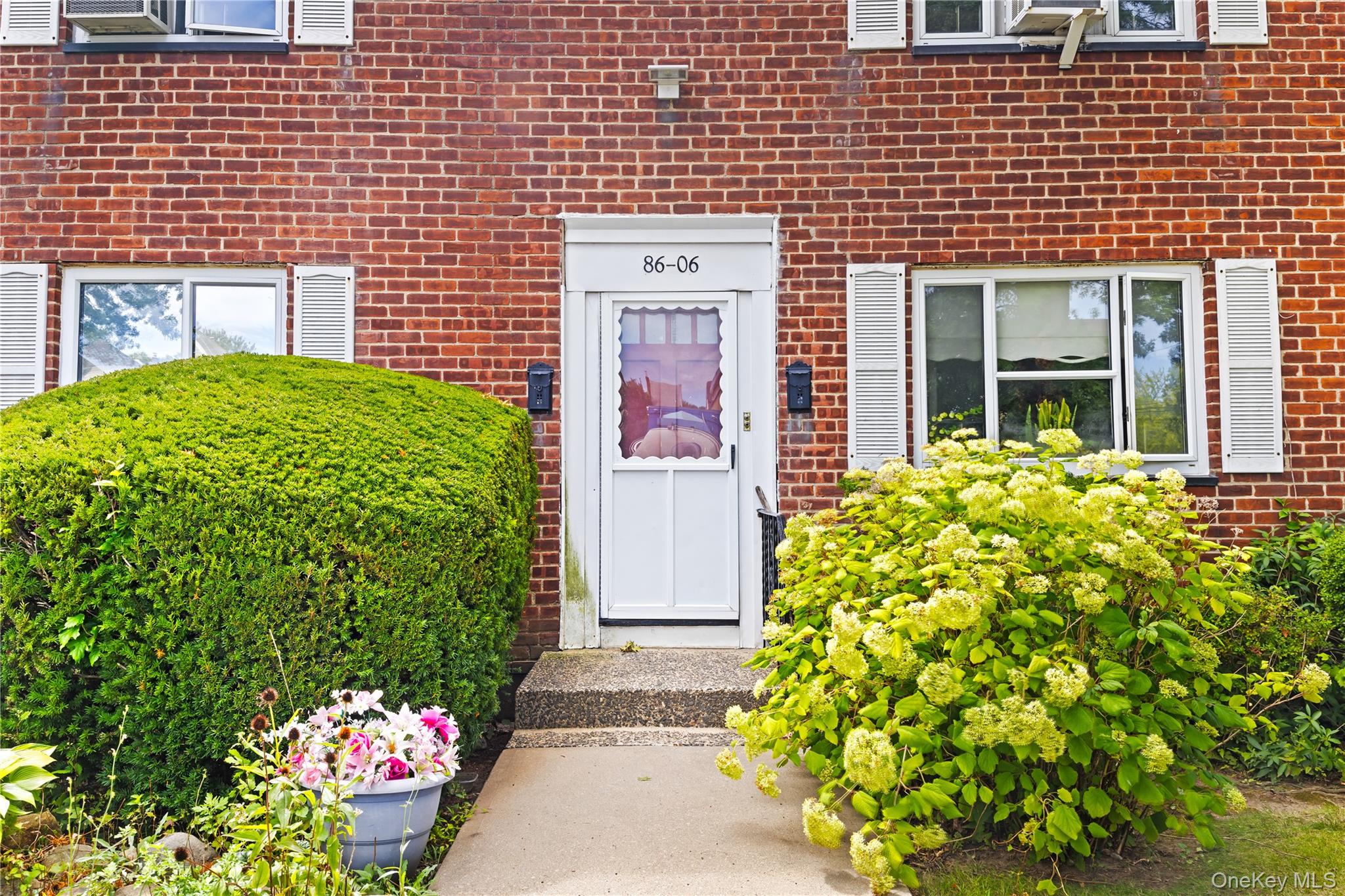 86-06 231st # Upper, Queens Village, NY 11427