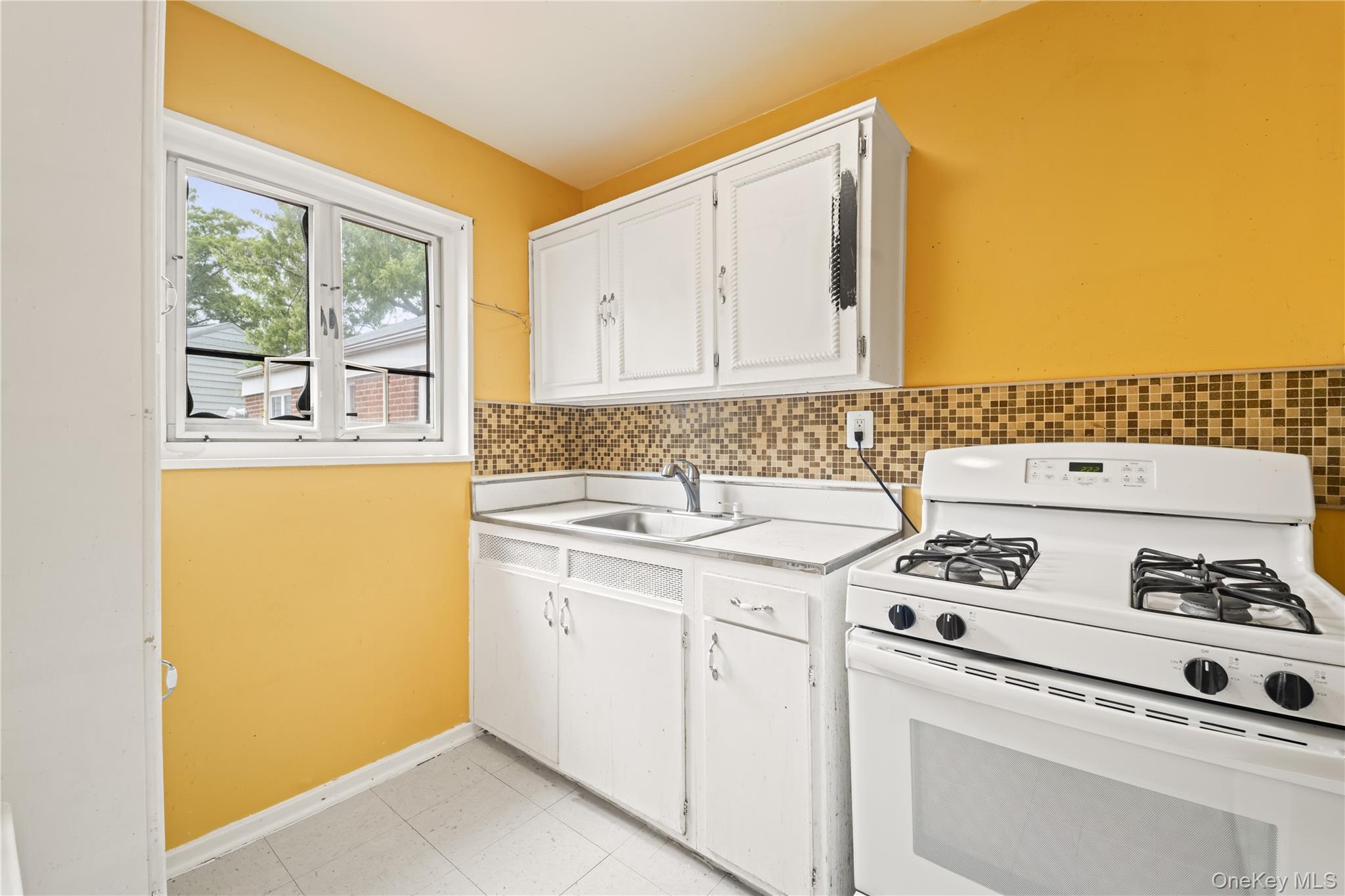 86-06 231st # Upper, Queens Village, NY 11427