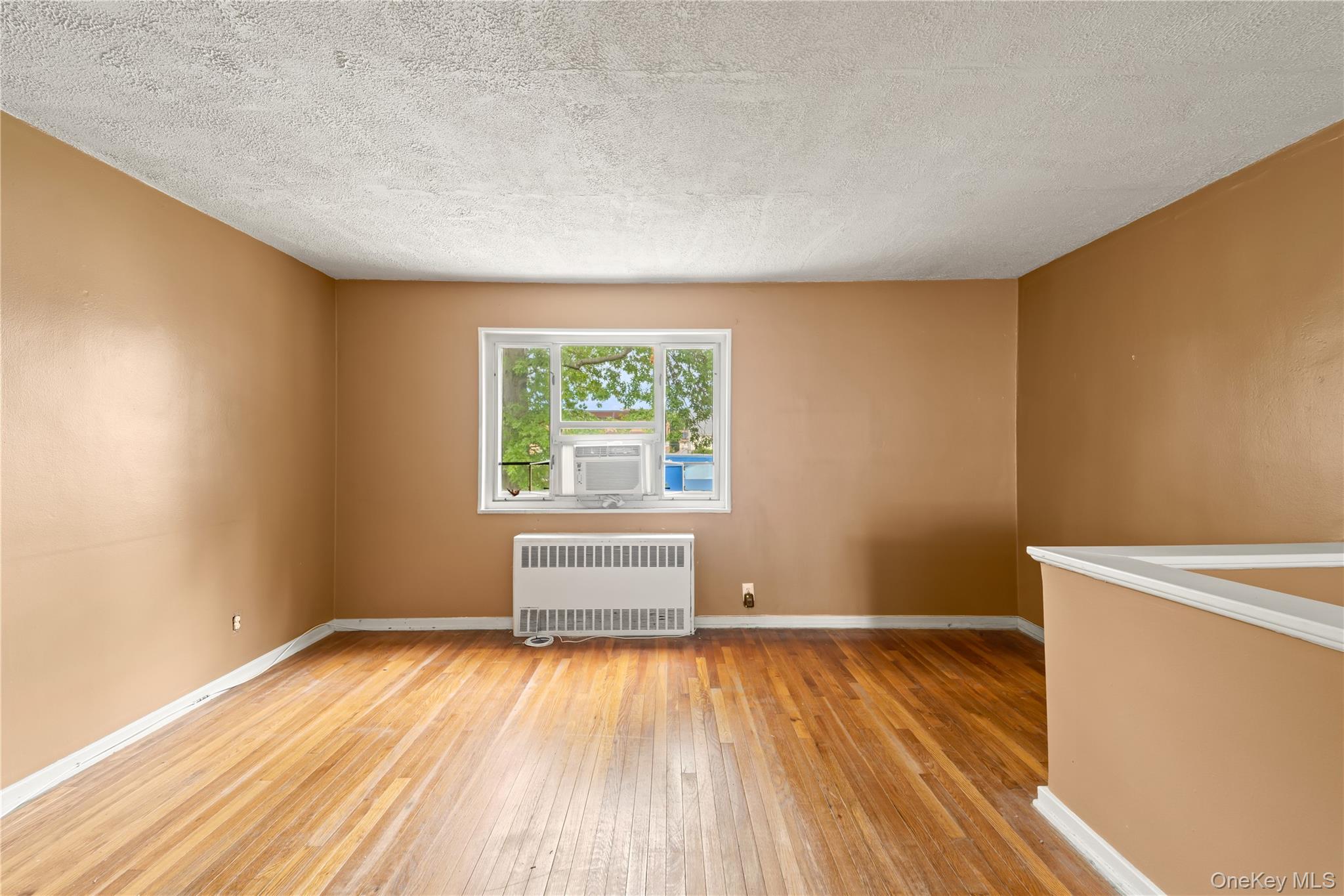 86-06 231st # Upper, Queens Village, NY 11427